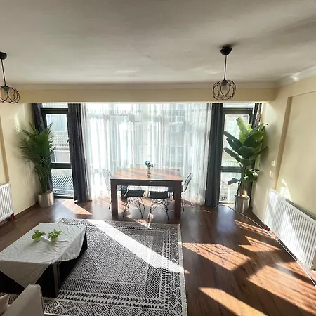 Apartment In Historic Uskudar Istanbul